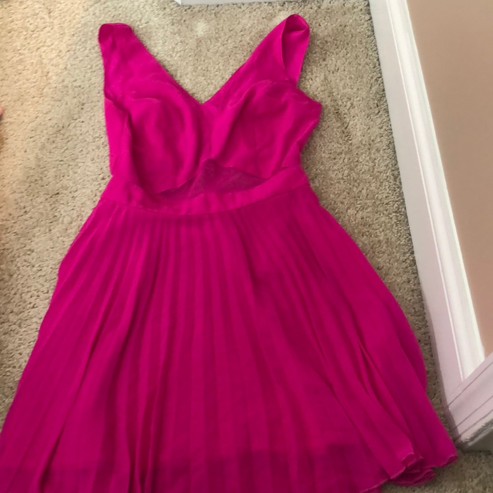 NWT ASOS Pleated V Neck Cut Out Back Mini Dress - Picture 5 of 8